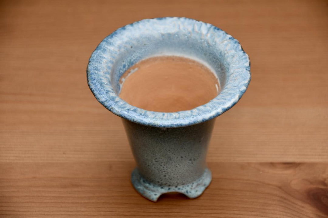 Enamelled trumpet-shaped vase for Neofinetia