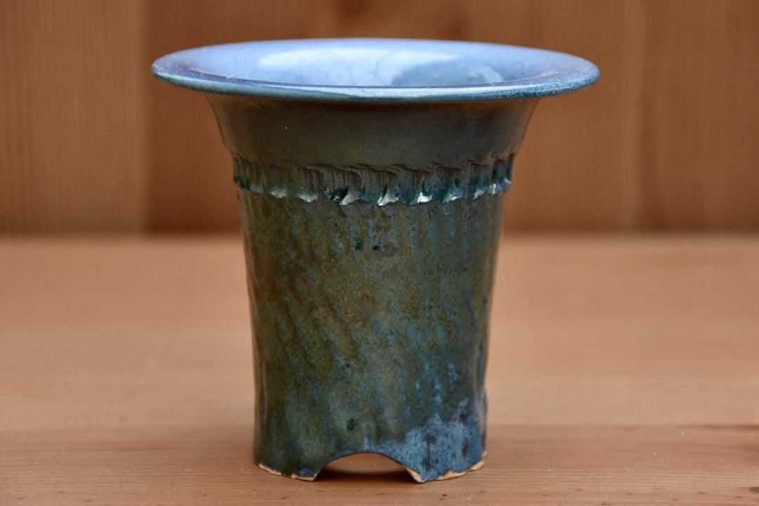 Enamelled trumpet-shaped vase for Neofinetia